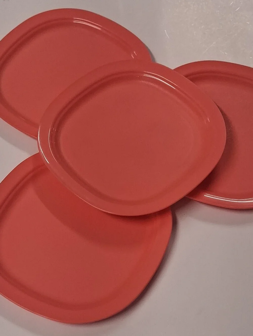 Tupperware versatile coral